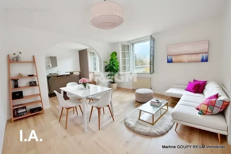 Appartement à LA CHAPELLE-SAINT-MESMIN