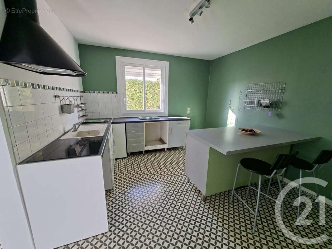 Maison à SAINT-YRIEIX-SUR-CHARENTE