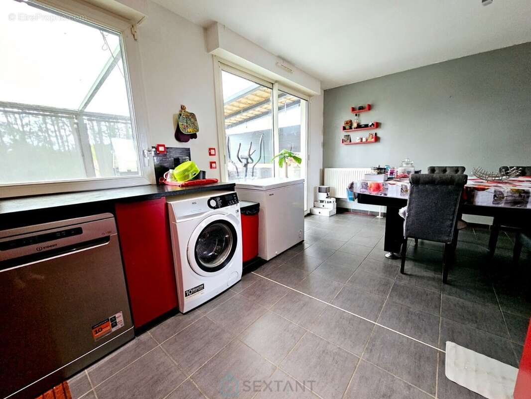 Maison de type T4 de 74m² située à GIREMOUTIERS - photo 4