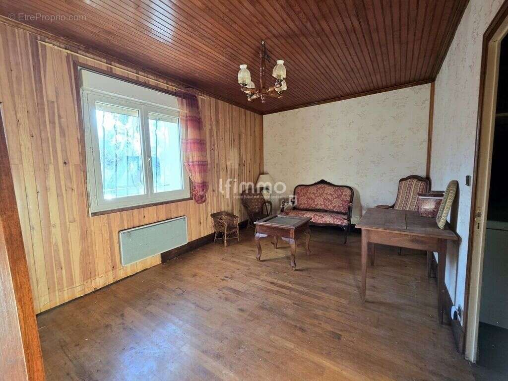  Grande maison familiale – 206 m² – Parcelle 17 457 m² - photo 10