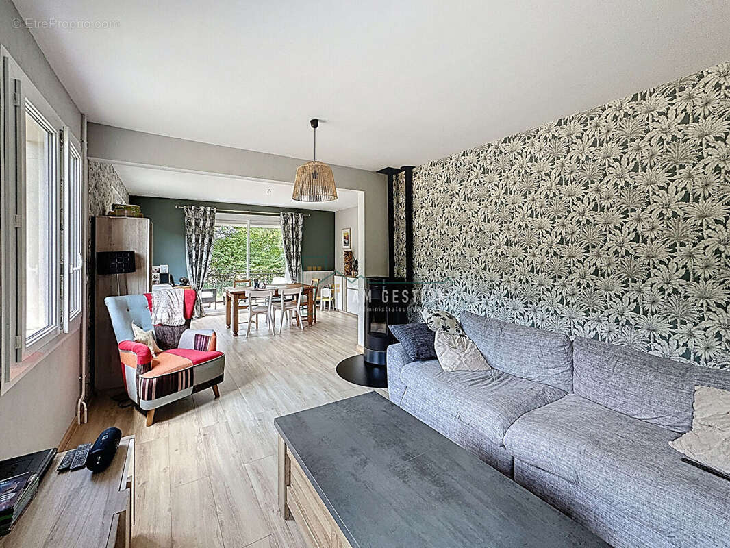 Maison à SAINT-PRIEST-TAURION