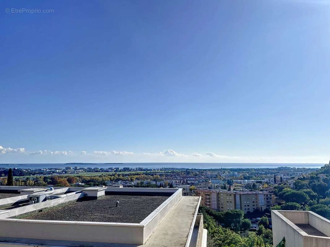 Appartement à MANDELIEU-LA-NAPOULE