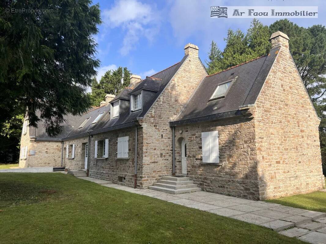 Maison à PONT-DE-BUIS-LES-QUIMERCH