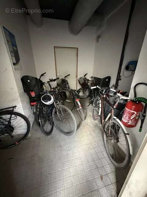 TRES BEL APPARTEMENT 3 PIECES dans bel immeuble de standing - photo 10