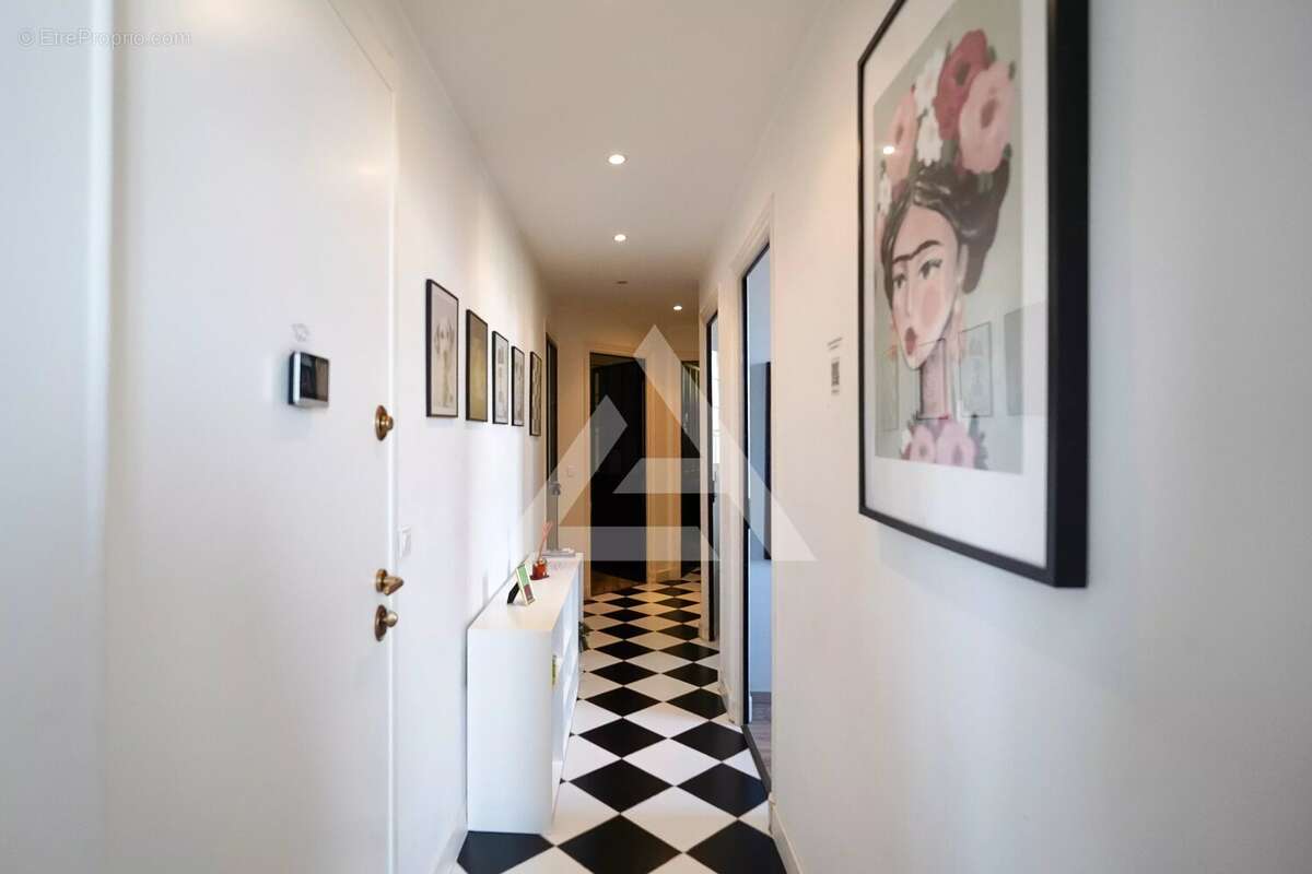 Appartement à BEAUSOLEIL