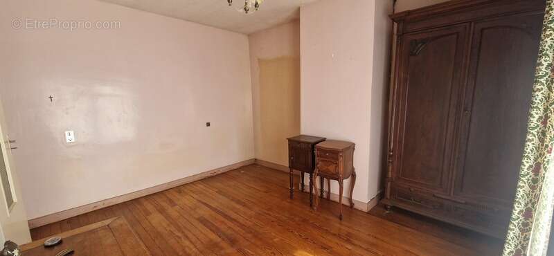 Maison à MONGUILHEM