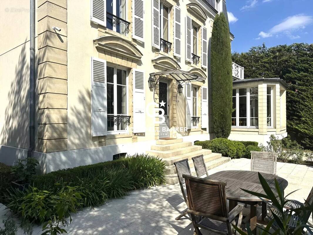 Maison à LE VESINET