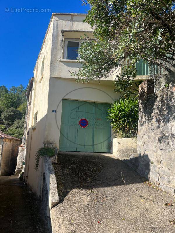 Maison à SAINT-BRES