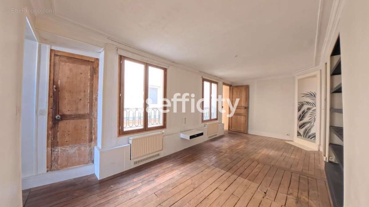 Appartement à PARIS-2E