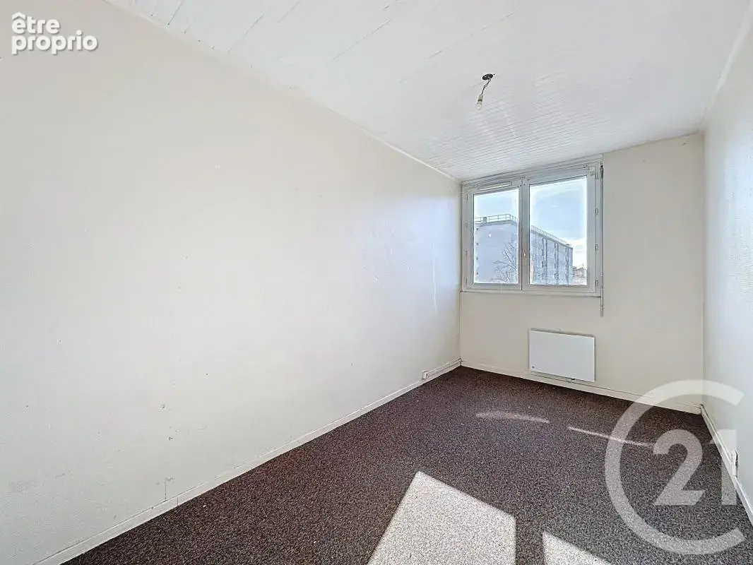 Appartement 65 m² à Venissieux  - photo 6
