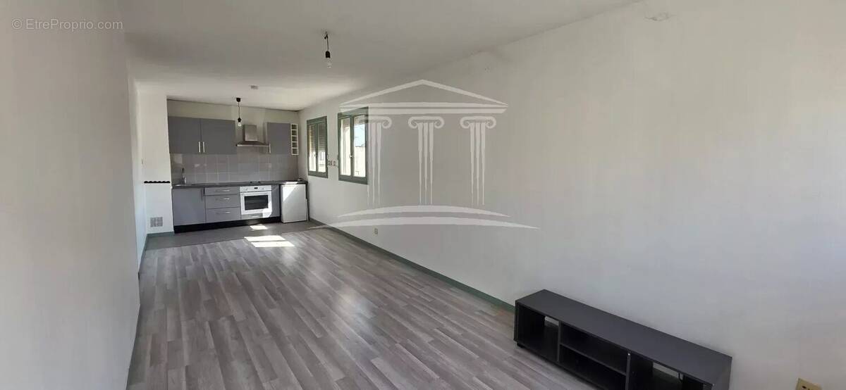 Appartement à SORGUES