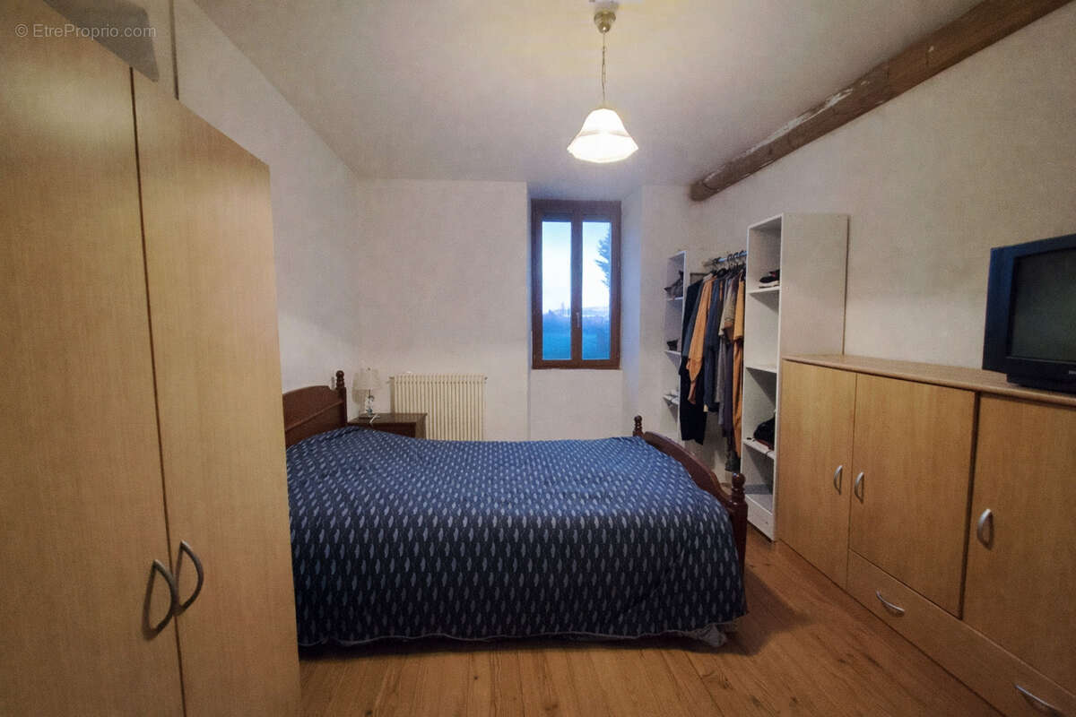 Appartement à BAIGNES-SAINTE-RADEGONDE