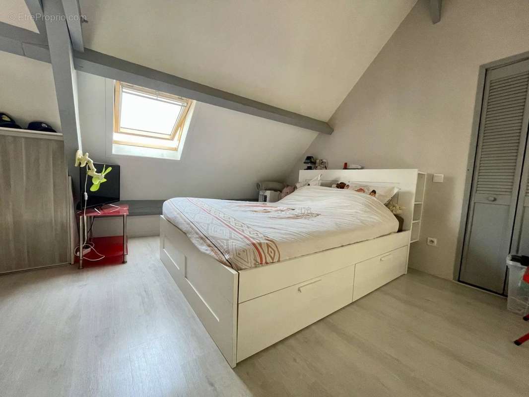 Appartement à BORNEL