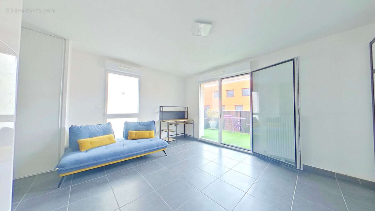 Saint-Joseph de Porterie - T1 de 35 m² avec balcon et parking - photo 5