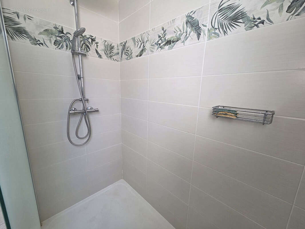 Maison  141 m2 - 5 Chambres sur 1800 m² de terrain plat et clos - photo 6