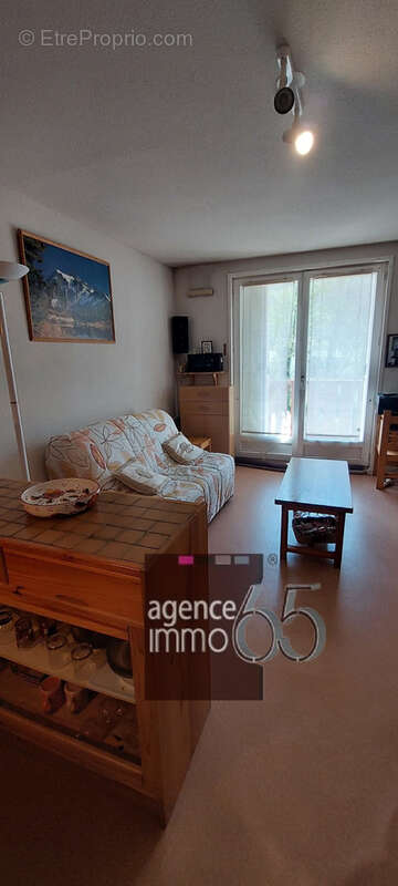 Appartement à ESQUIEZE-SERE