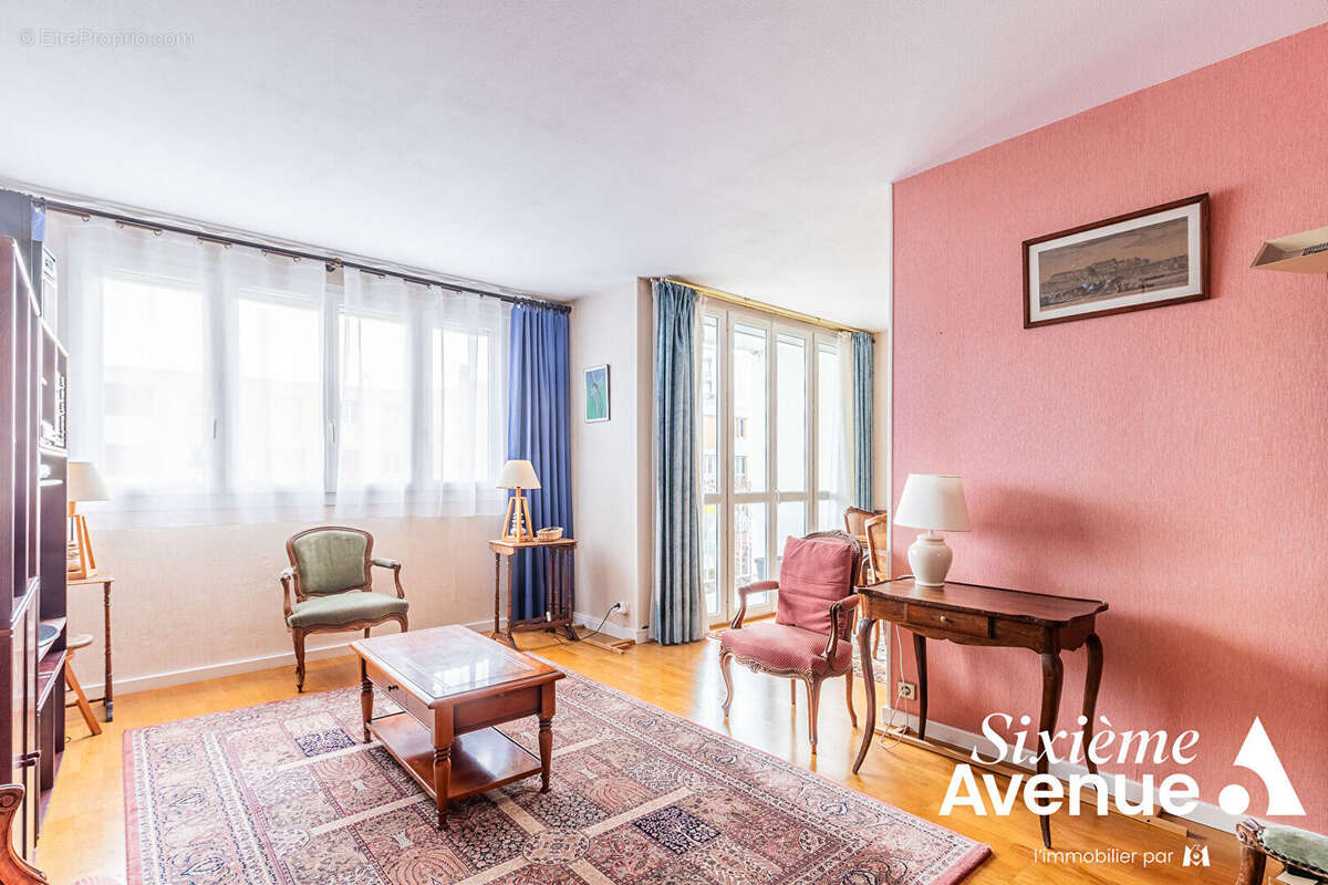 Appartement à CHILLY-MAZARIN