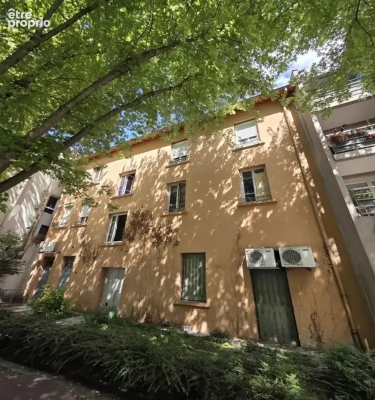 Vénissieux – immeuble de rapport à fort potentiel - photo 2