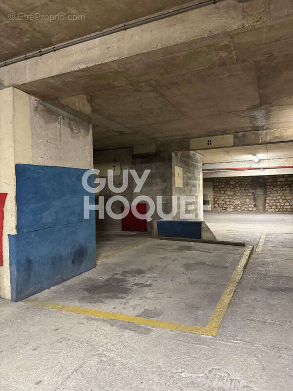 Parking à PARIS-12E