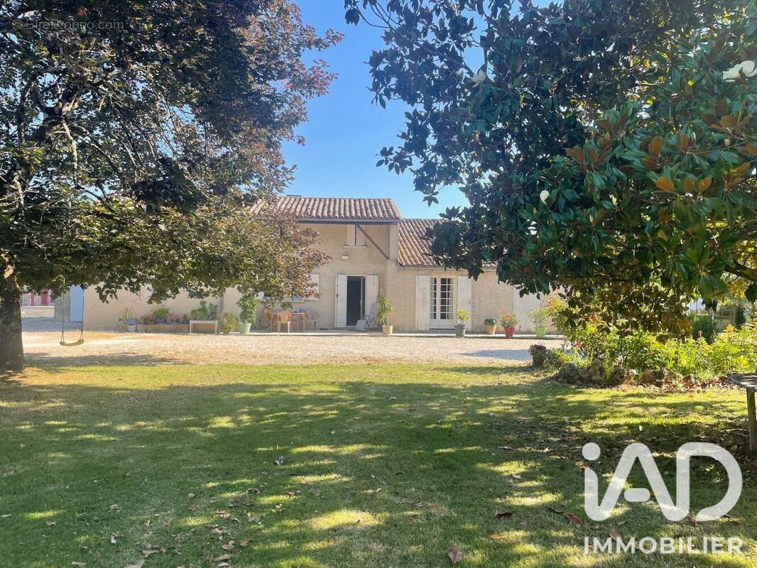 Photo 1 - Maison à LAMOTHE-MONTRAVEL