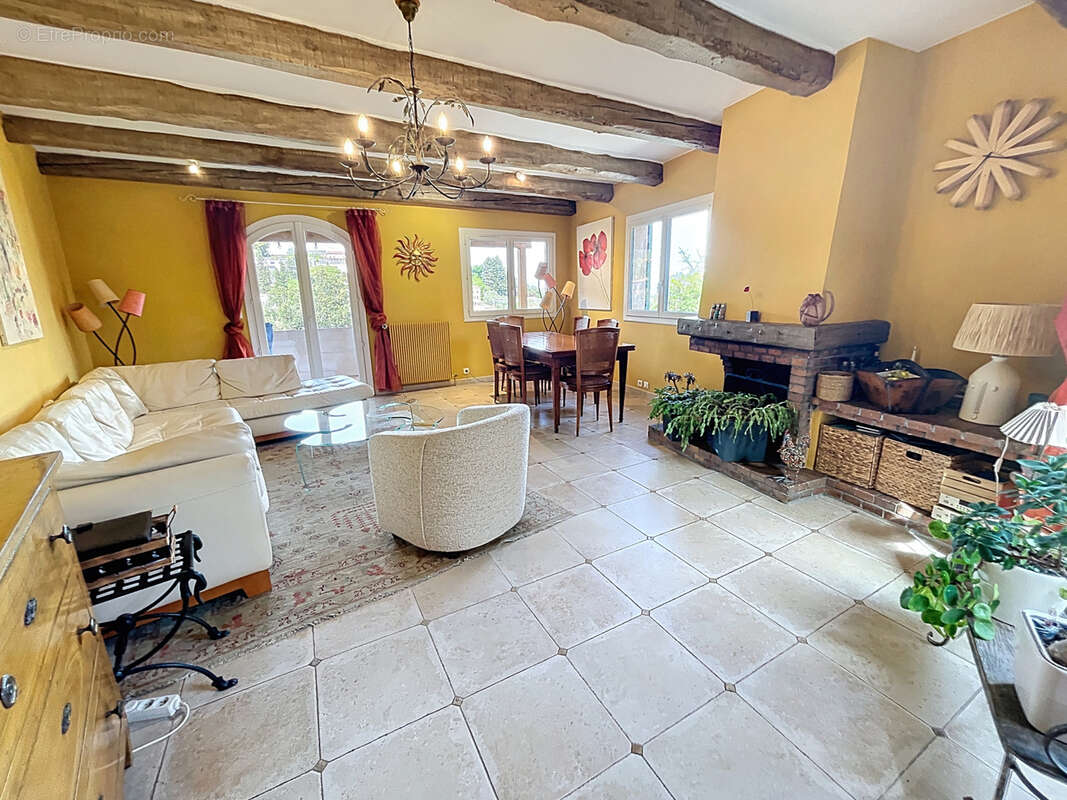 À VENDRE   Villa de charme avec vue mer, piscine chauffée et 6 chambres - photo 10