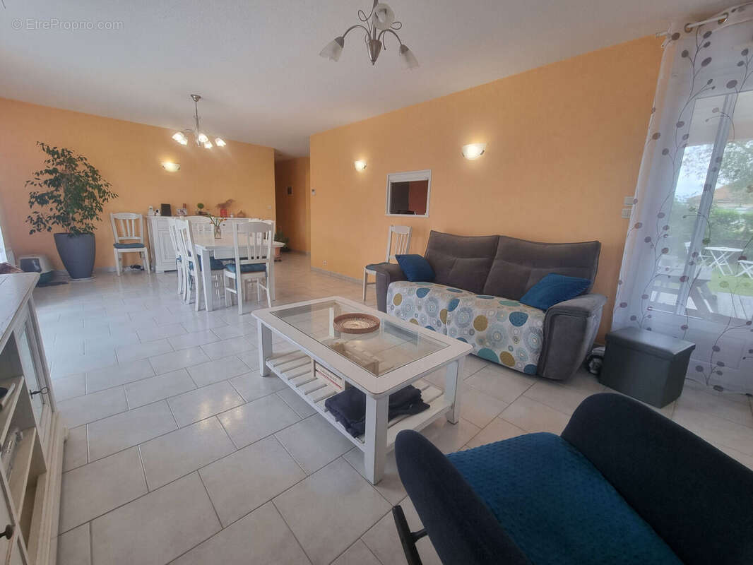 Maison 120 m² à Neuvy-Grandchamp  - photo 7