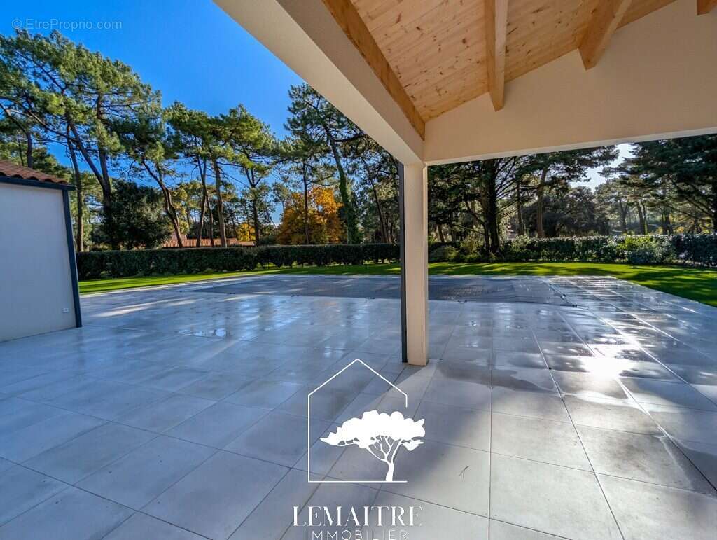 Maison à LES MATHES