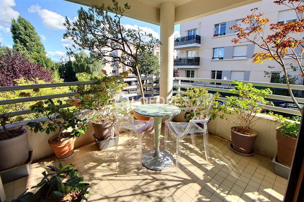 Appartement à SURESNES