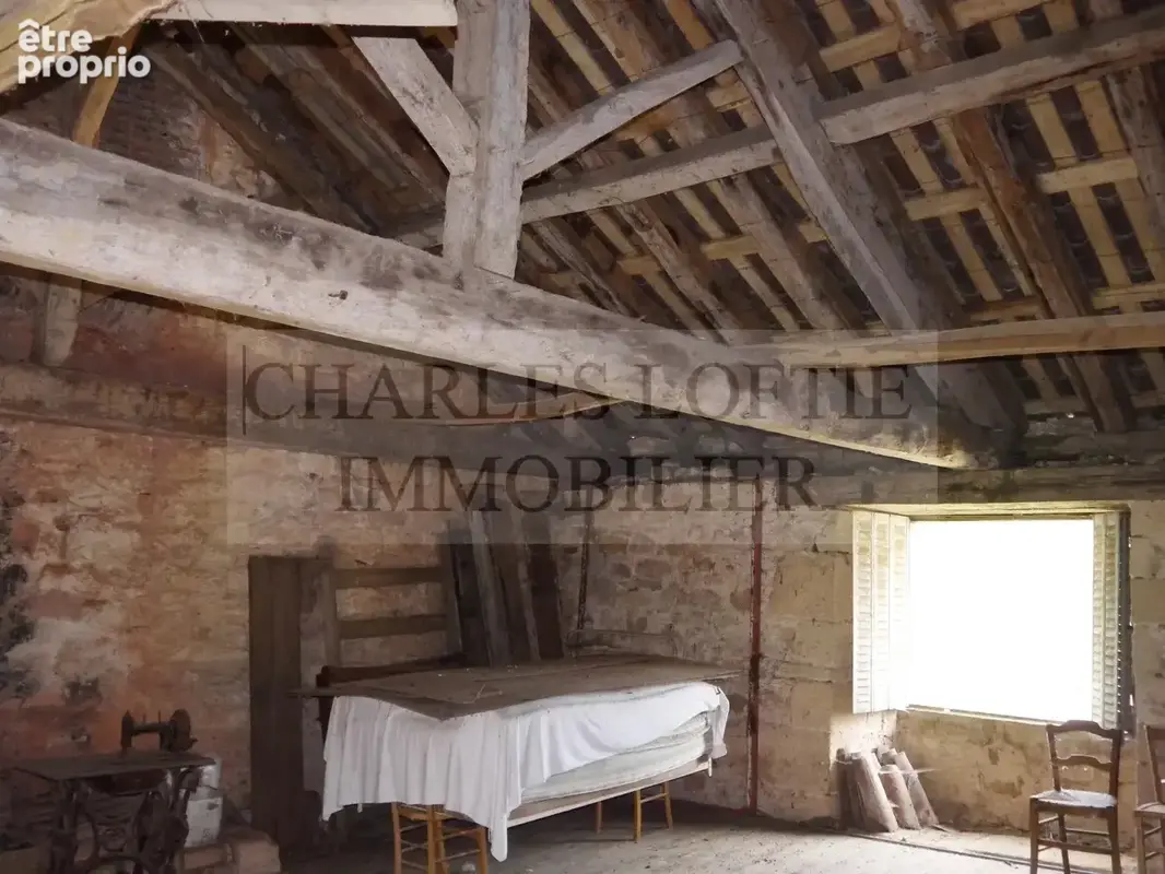  Propriété mitoyenne dans un château Médiéval du 14ème et 15eme siècles - photo 34