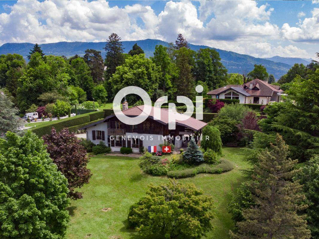 Maison à VETRAZ-MONTHOUX
