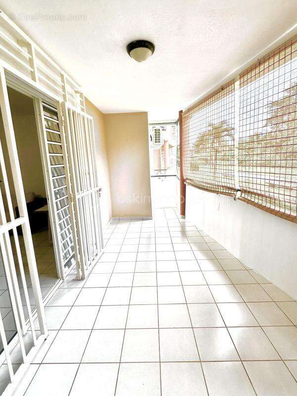 Appartement à REMIRE-MONTJOLY