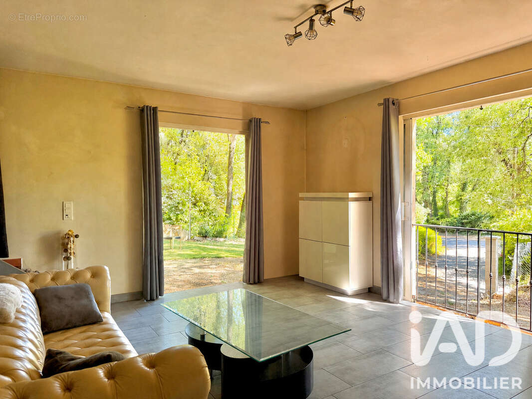 Maison 117 m² à Lorgues  - photo 4