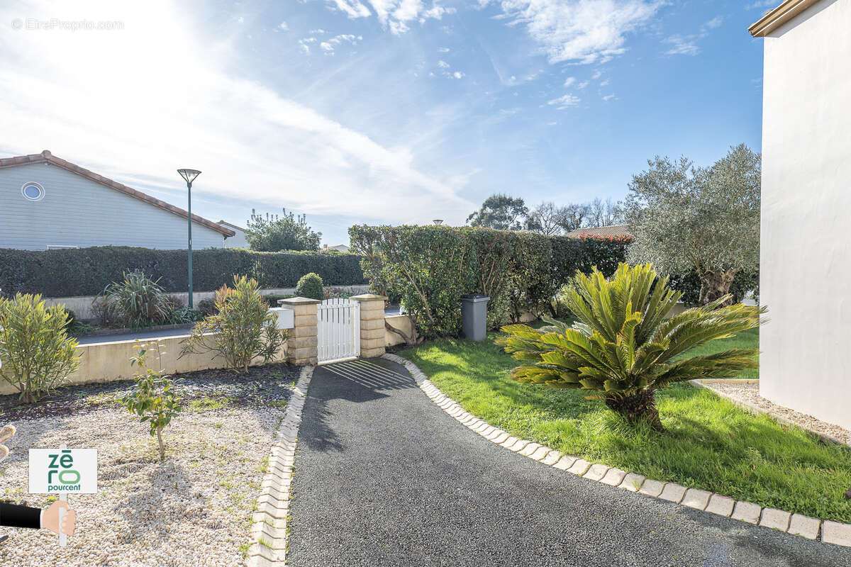 Maison à LANDEVIEILLE