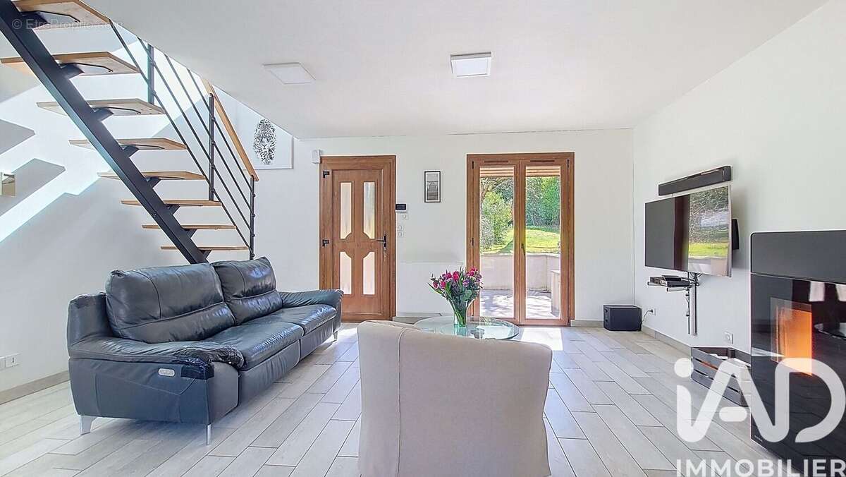 Maison 121 m² à Chevreuse  - photo 8