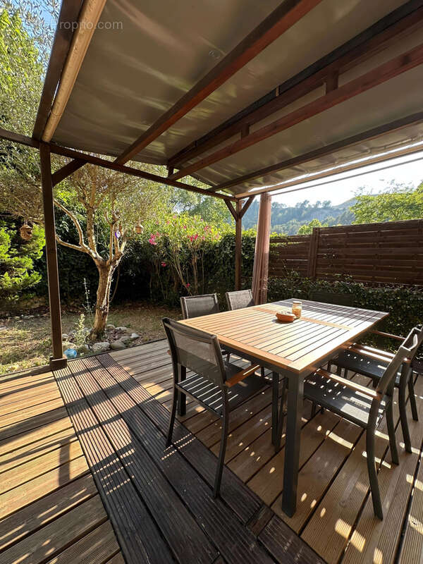 Appartement à PEILLE