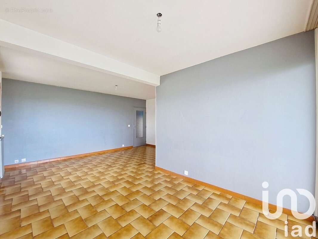 Photo 4 - Appartement à VAULX-EN-VELIN