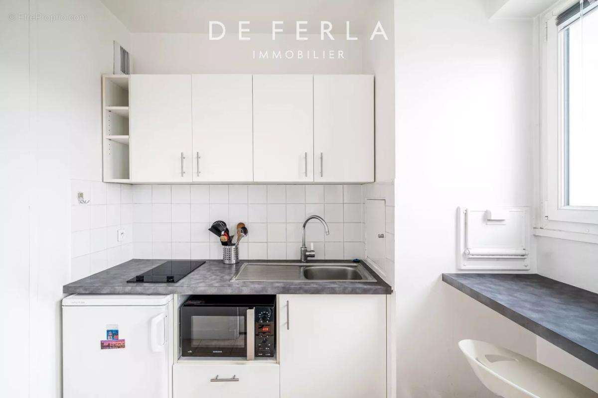 Appartement à PARIS-14E