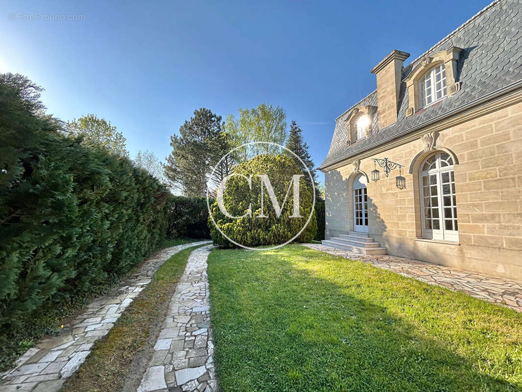 Maison à RAMBOUILLET