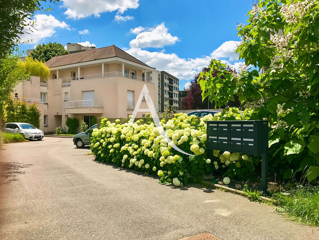 Appartement à BOIS-D'ARCY