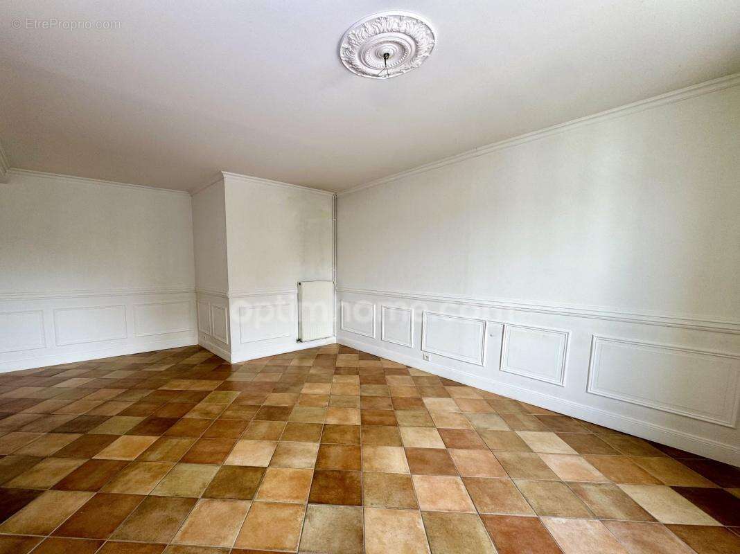 Appartement duplex - 4 chambres - parking privé -  proche centre ville - lisieux (14100) - photo 7