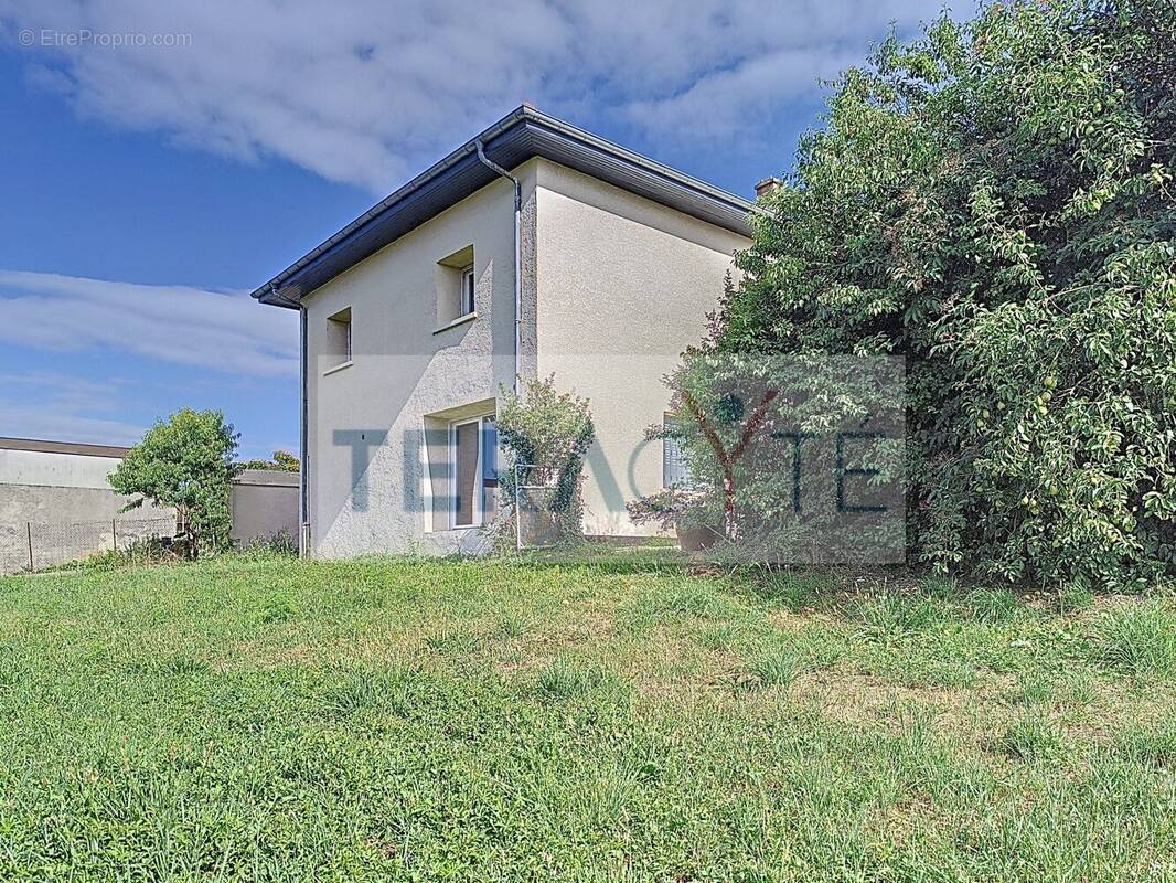 Appartement à VANDEINS