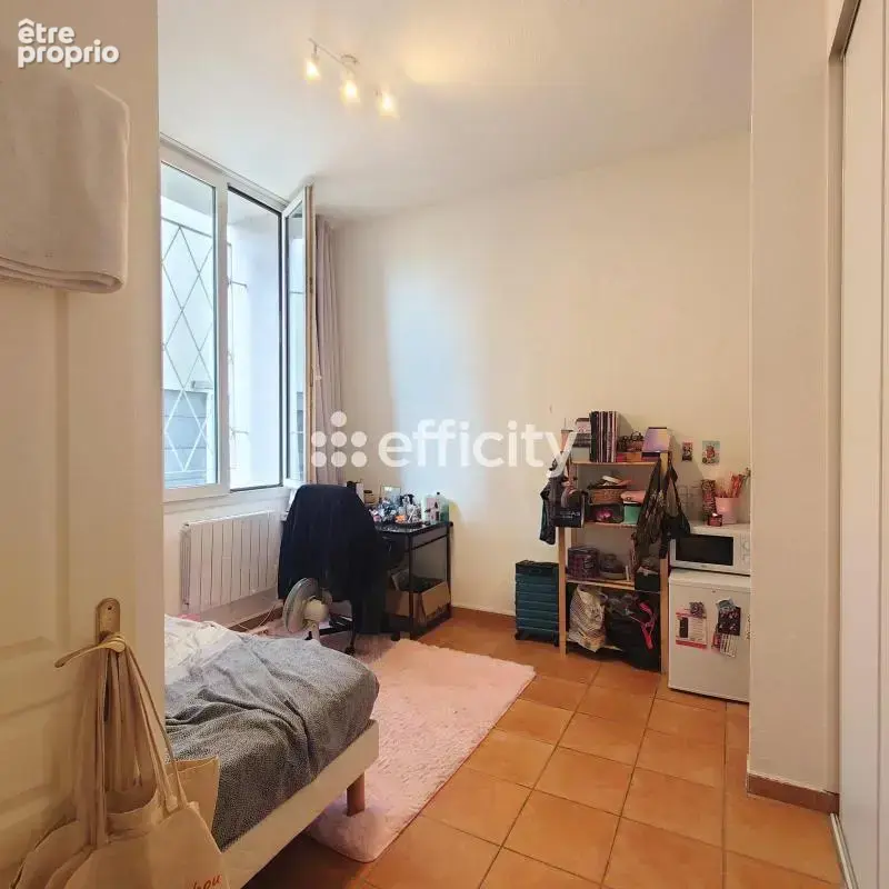 Appartement 1 pièce 18 m² · à Lyon-7e · 18 m² · 125 000 €