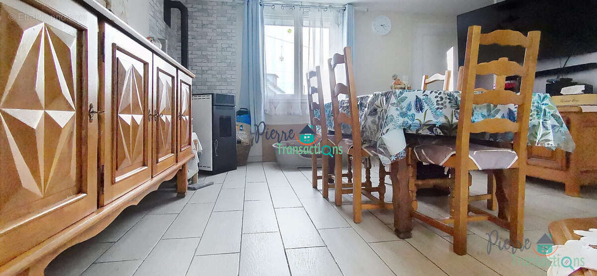 Maison à GRUCHET-LE-VALASSE