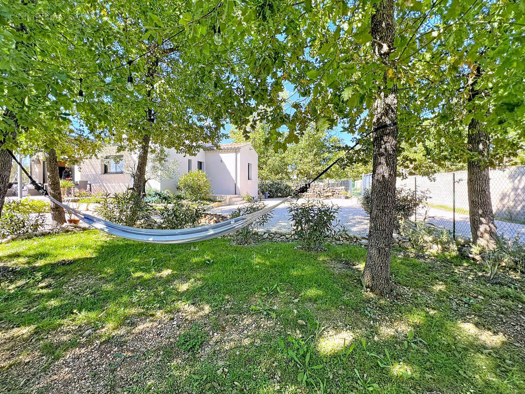 Maison à SAINT-SATURNIN-LES-APT