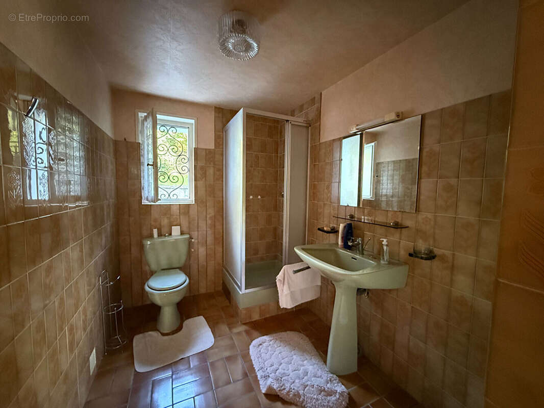 Maison à LE RELECQ-KERHUON