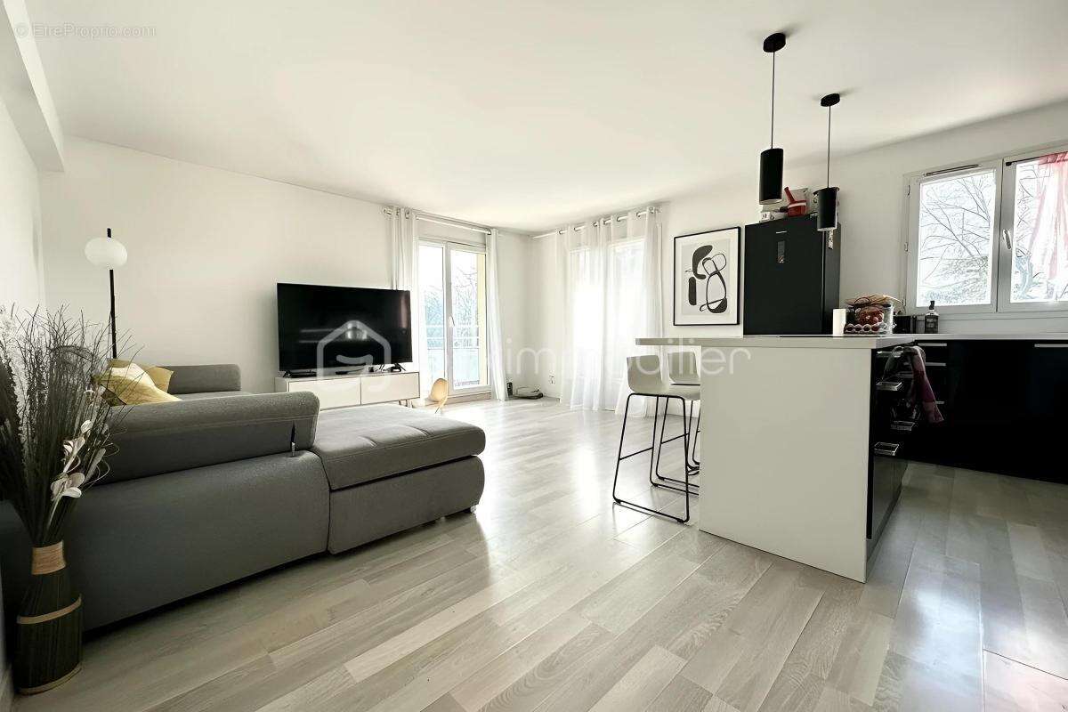 Appartement à SAINT-OUEN-L'AUMONE