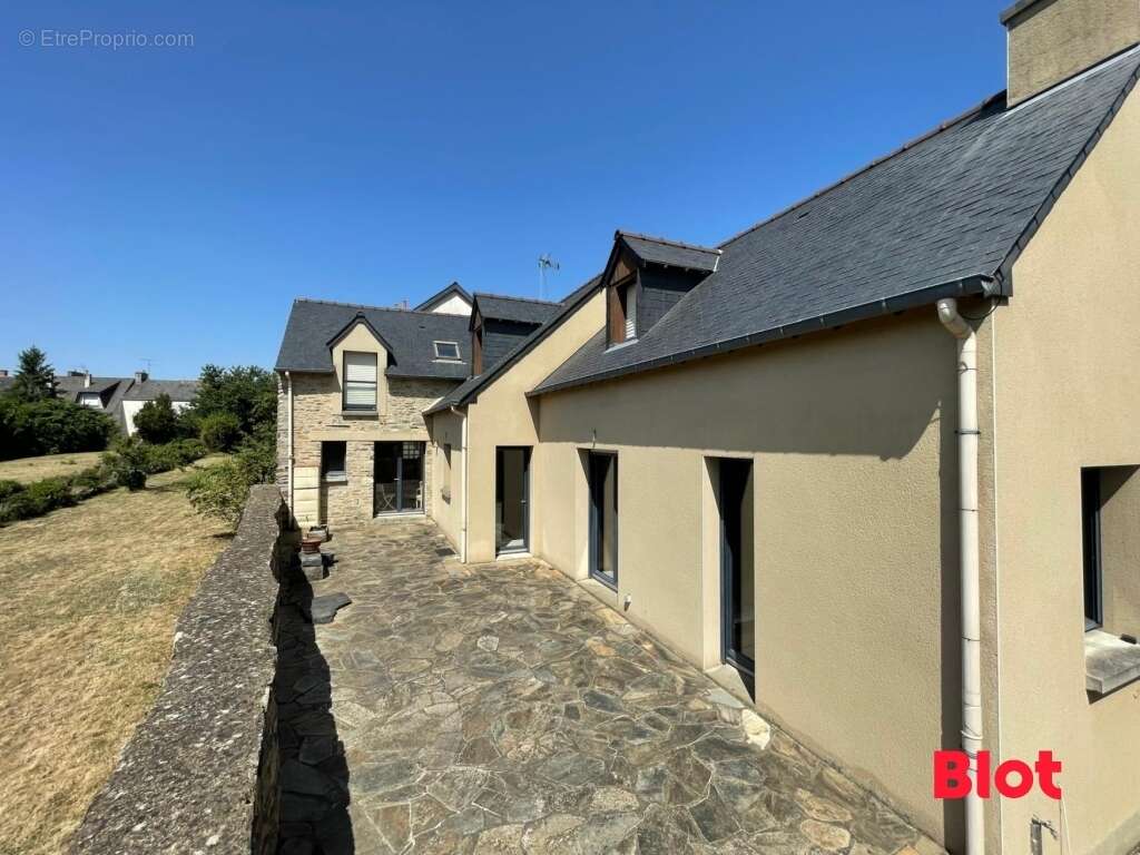 Maison à BAIN-DE-BRETAGNE