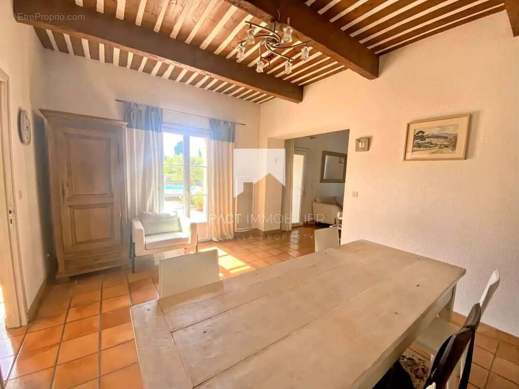 Maison à CARQUEIRANNE