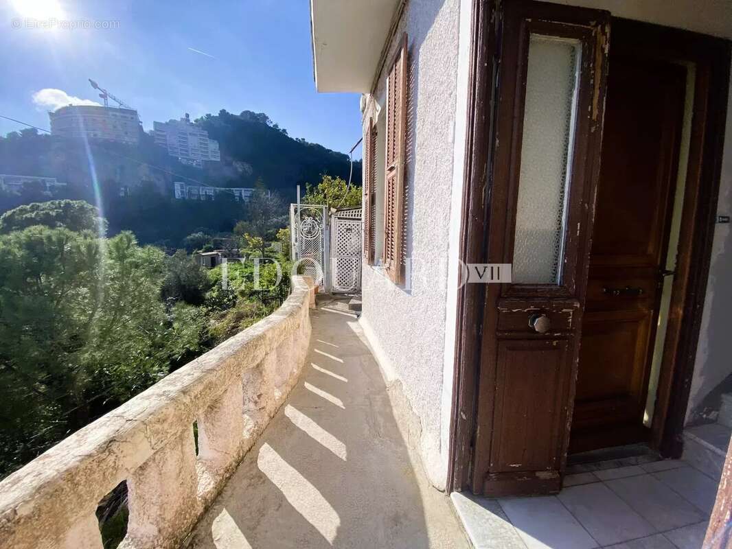 Appartement à BEAUSOLEIL