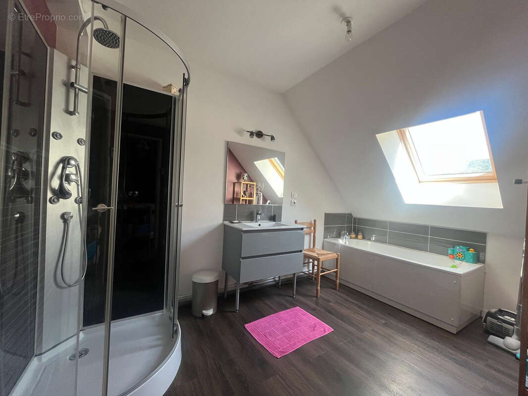 Maison contemporaine de 2015 - 4 chambres   Véranda   Garage   Carport camping-car - photo 11